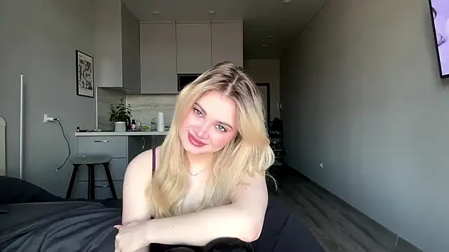 Snapshot of kirtova_ chatting on 04-27-26, 09:29 kirtova online show from 04-27-26, 09:29