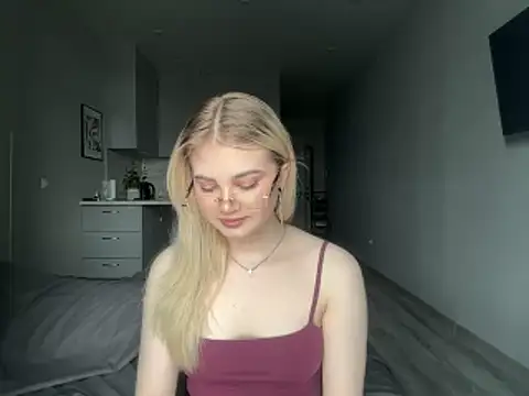 Snapshot of kirtova_ chatting on 05-10-26, 11:15 kirtova online show from 05-10-26, 11:15