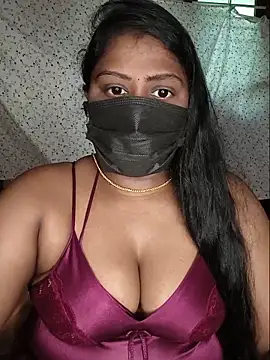 Romantic Woman online show from 05-16-26, 06:43