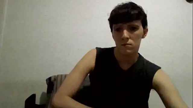Snapshot of henriemj chatting on 07-21-26, 04:48 henriemj online show from 07-21-26, 04:48