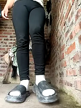 Snapshot of Ya-kun- chatting on 04-04-26, 08:12 Ya-kun- online show from 04-04-26, 08:12