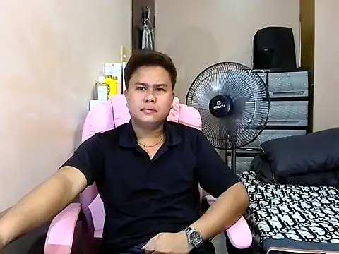 Snapshot of tipsy_butter chatting on 06-16-26, 03:20 tipsy butter online show from 06-16-26, 03:20