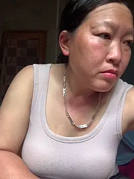 Snapshot of candy-beo chatting on 05-15-26, 03:35 candy-beo online show from 05-15-26, 03:35