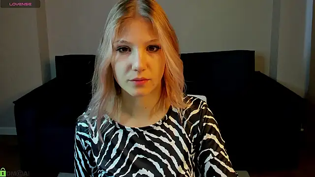 Angelina Becker online show from 04-17-26, 01:19