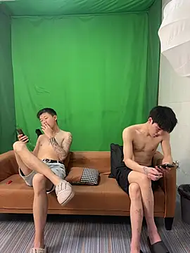 Snapshot of wxh8866 chatting on 04-06-26, 03:15 wxh8866 online show from 04-06-26, 03:15