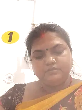 Snapshot of Desi_hot_bhabhi01 chatting on 06-08-26, 11:10 Desi hot bhabhi01 online show from 06-08-26, 11:10