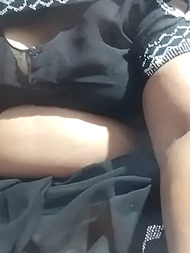 Snapshot of Desi_hot_bhabhi01 chatting on 06-28-26, 05:02 Desi hot bhabhi01 online show from 06-28-26, 05:02