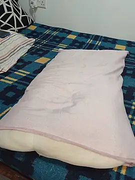Hot-berriess online show from 07-01-26, 03:08