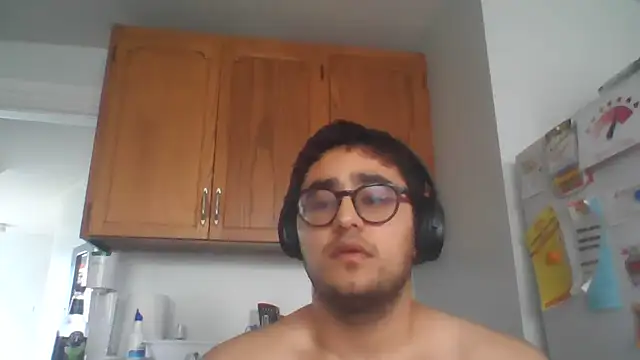 Snapshot of Lpop81020 chatting on 04-04-26, 05:54 Lpop81020 online show from 04-04-26, 05:54