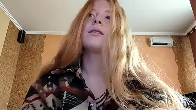 Snapshot of KateVibe_01 chatting on 06-07-26, 12:04 KateVibe 01 online show from 06-07-26, 12:04