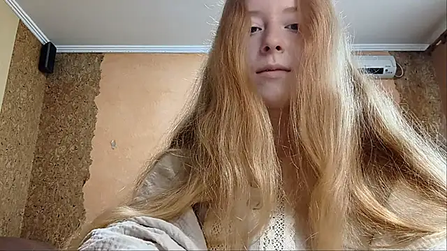 Snapshot of KateVibe_01 chatting on 06-27-26, 12:37 KateVibe 01 online show from 06-27-26, 12:37
