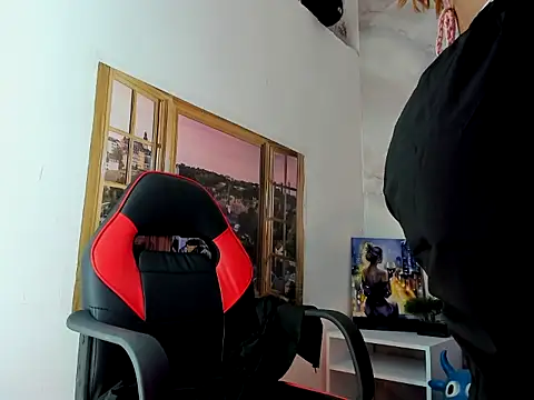 EllyBloom online show from 04-06-26, 01:45