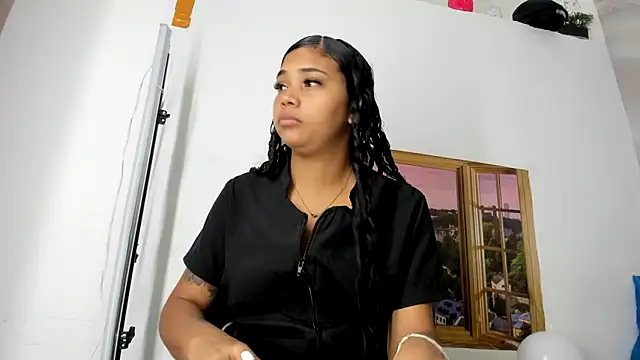 Snapshot of EllyBloom chatting on 06-06-26, 01:16 EllyBloom online show from 06-06-26, 01:16