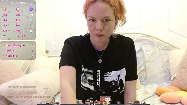 Snapshot of hexbunnie chatting on 05-13-26, 03:04 hexbunnie online show from 05-13-26, 03:04