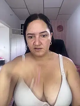 Snapshot of Fresita-12 chatting on 04-29-26, 08:48 Fresita-12 online show from 04-29-26, 08:48
