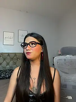 JassmineLove online show from 06-25-26, 08:19
