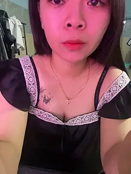 Pink 83 online show from 04-18-26, 07:45