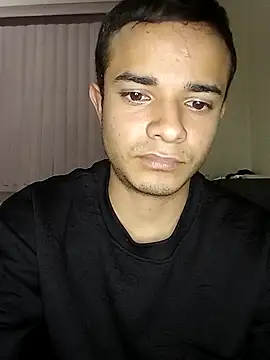 LuisLatinboyy online show from 04-08-26, 01:27