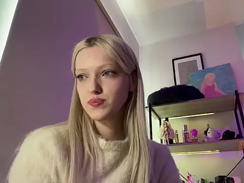 StellinaLuna online show from 04-18-26, 03:05