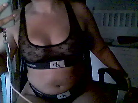 Snapshot of Vanesa_Blackk chatting on 07-12-26, 07:05 Vanesa Blackk online show from 07-12-26, 07:05