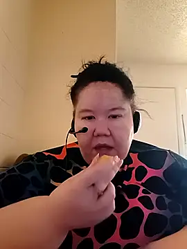hisalphaqueen27 online show from 04-15-26, 06:26