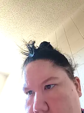 hisalphaqueen27 online show from 04-18-26, 05:28