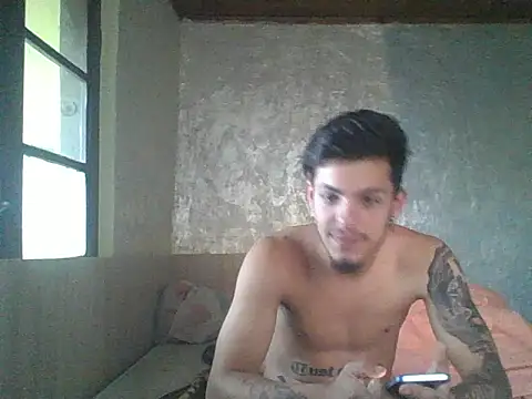 Snapshot of robertmrn112 chatting on 05-29-26, 05:22 robertmrn112 online show from 05-29-26, 05:22