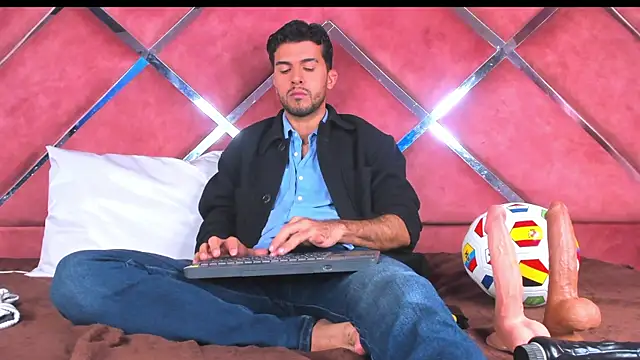 RodrigoColby2 online show from 06-22-26, 03:25