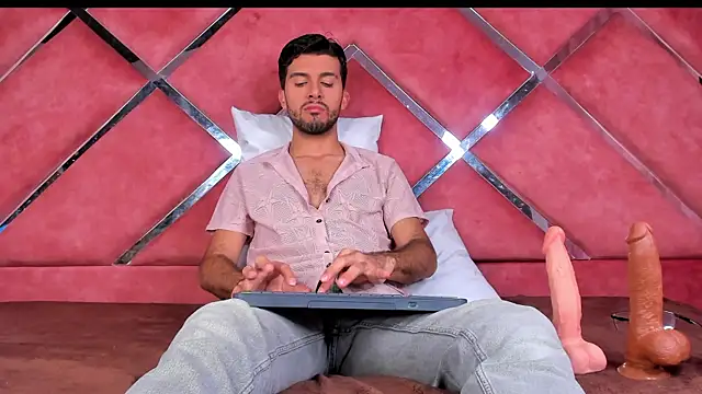 RodrigoColby2 online show from 06-26-26, 04:06