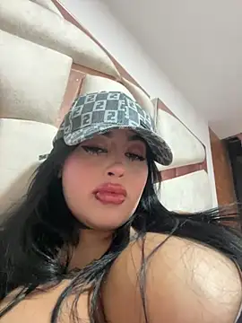 Snapshot of Milk_lee7 chatting on 07-17-26, 03:57 Milk lee7 online show from 07-17-26, 03:57