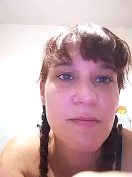 Snapshot of Maggie38 chatting on 06-25-26, 07:24 Maggie38 online show from 06-25-26, 07:24