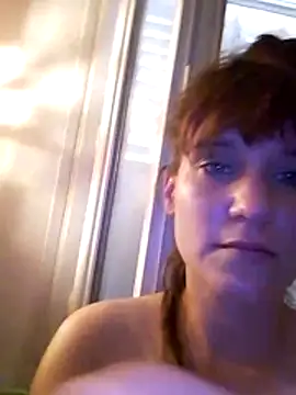 Snapshot of Maggie38 chatting on 07-09-26, 12:31 Maggie38 online show from 07-09-26, 12:31