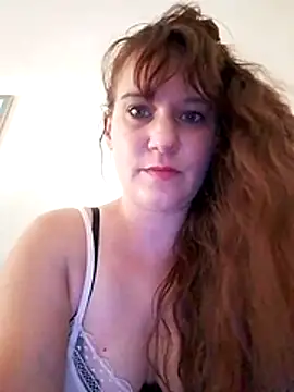 Snapshot of Maggie38 chatting on 07-10-26, 08:29 Maggie38 online show from 07-10-26, 08:29