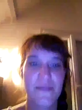 Snapshot of Maggie38 chatting on 07-12-26, 11:29 Maggie38 online show from 07-12-26, 11:29