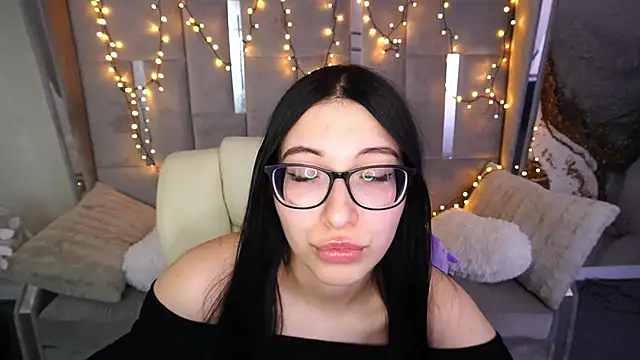 Snapshot of SsoftAura chatting on 05-02-26, 12:54 SsoftAura online show from 05-02-26, 12:54