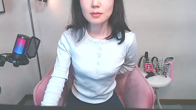 Miachan 01 online show from 04-13-26, 12:27