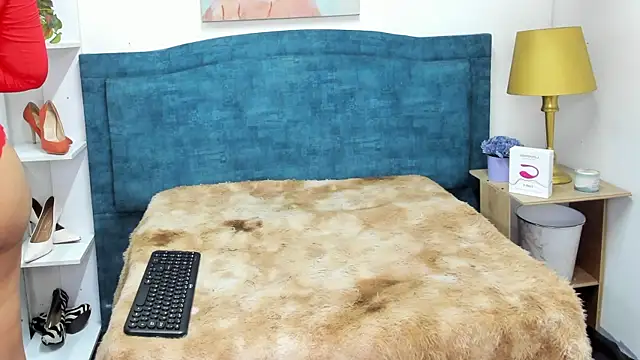 IsadoraVex online show from 04-18-26, 11:58