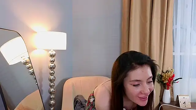 Snapshot of KimiFivePlus chatting on 04-09-26, 03:28 KimiFivePlus online show from 04-09-26, 03:28