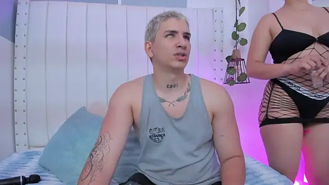 sebas and vanessa online show from 04-13-26, 07:19