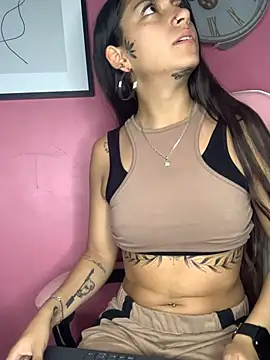 DulceLatinaxo online show from 07-07-26, 12:20