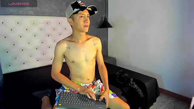 Snapshot of Jara_Chick chatting on 04-13-26, 07:52 Jara Chick online show from 04-13-26, 07:52