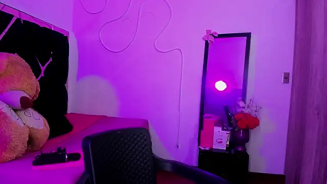 Snapshot of evelott_allenx chatting on 07-02-26, 03:23 evelott allenx online show from 07-02-26, 03:23