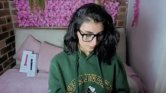 darknesscosplayer56 online show from 04-07-26, 01:28