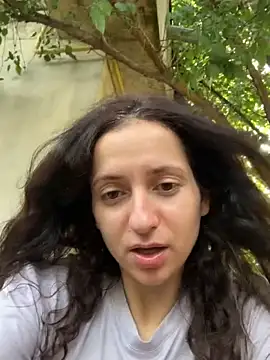 Snapshot of KarolDolly05 chatting on 06-10-26, 02:27 KarolDolly05 online show from 06-10-26, 02:27