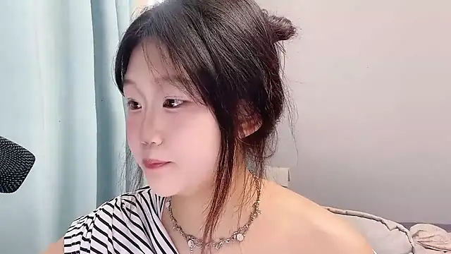 Lilababy00 online show from 04-17-26, 02:03