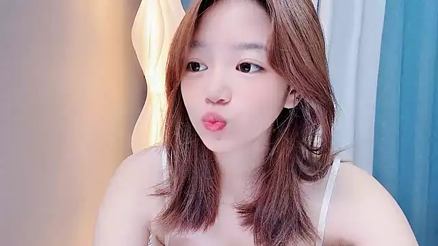 Lilababy00 online show from 07-06-26, 04:09