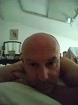 Snapshot of Rubicon_man chatting on 06-29-26, 02:06 Rubicon man online show from 06-29-26, 02:06