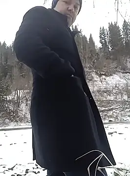 Snapshot of Luceriusbigass chatting on 12-25-24, 11:43 Luceriusbigass online show from 12-25-24, 11:43