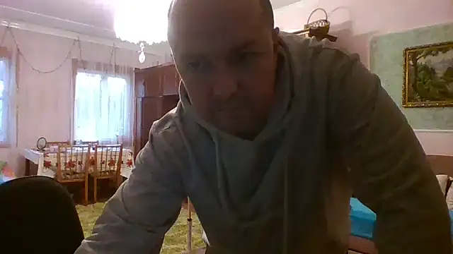 Snapshot of Luceriusbigass chatting on 02-03-25, 03:27 Luceriusbigass online show from 02-03-25, 03:27