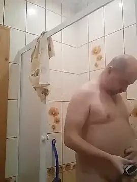 Snapshot of Luceriusbigass chatting on 02-11-25, 06:01 Luceriusbigass online show from 02-11-25, 06:01